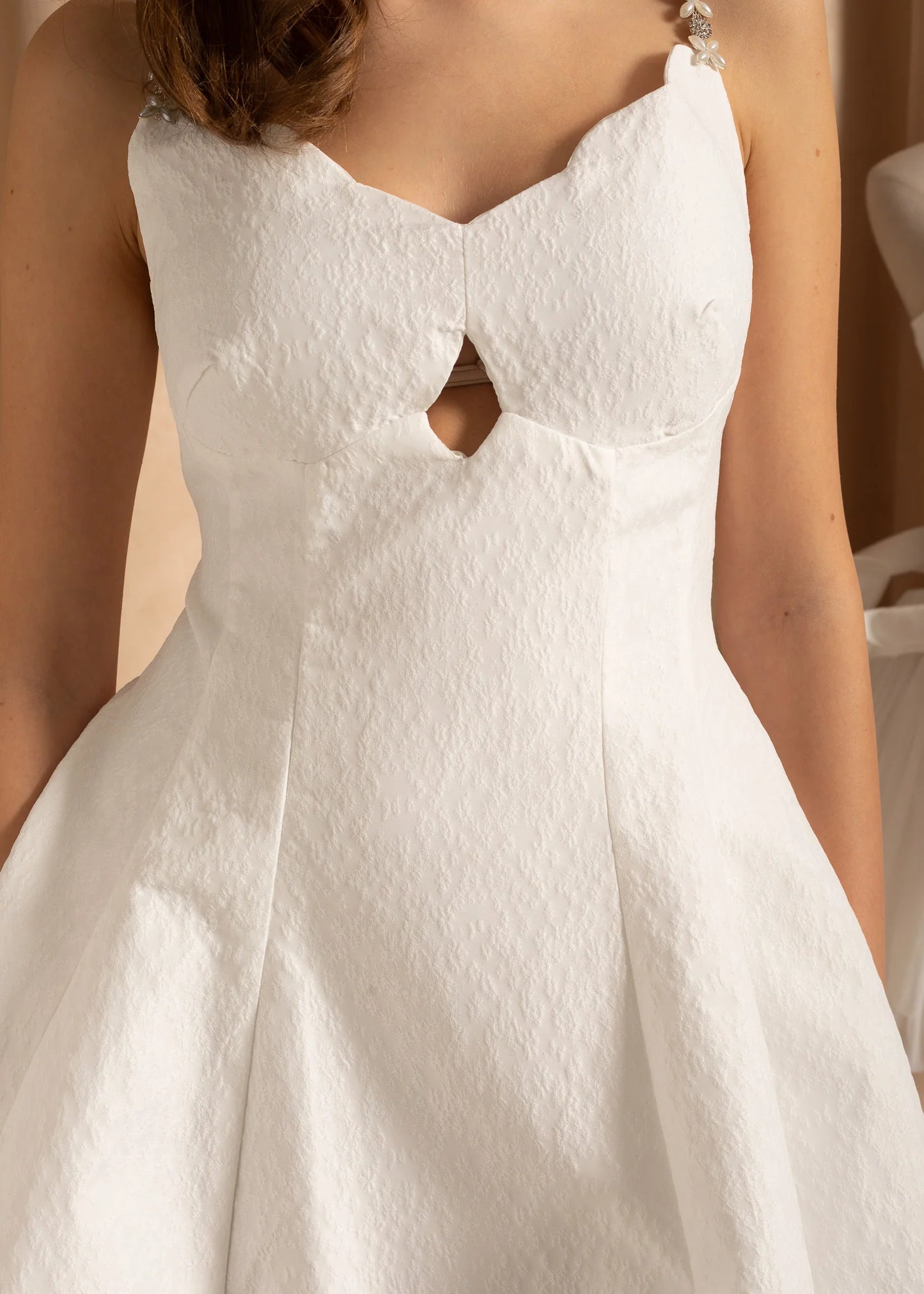 Elegant Mini Dress With Front Keyhole Cutout - White