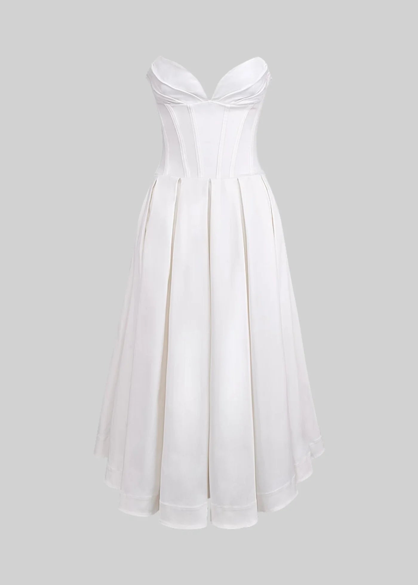 Elegant Strapless Dress with Fitted Bodice And Sweetheart Neckline - White