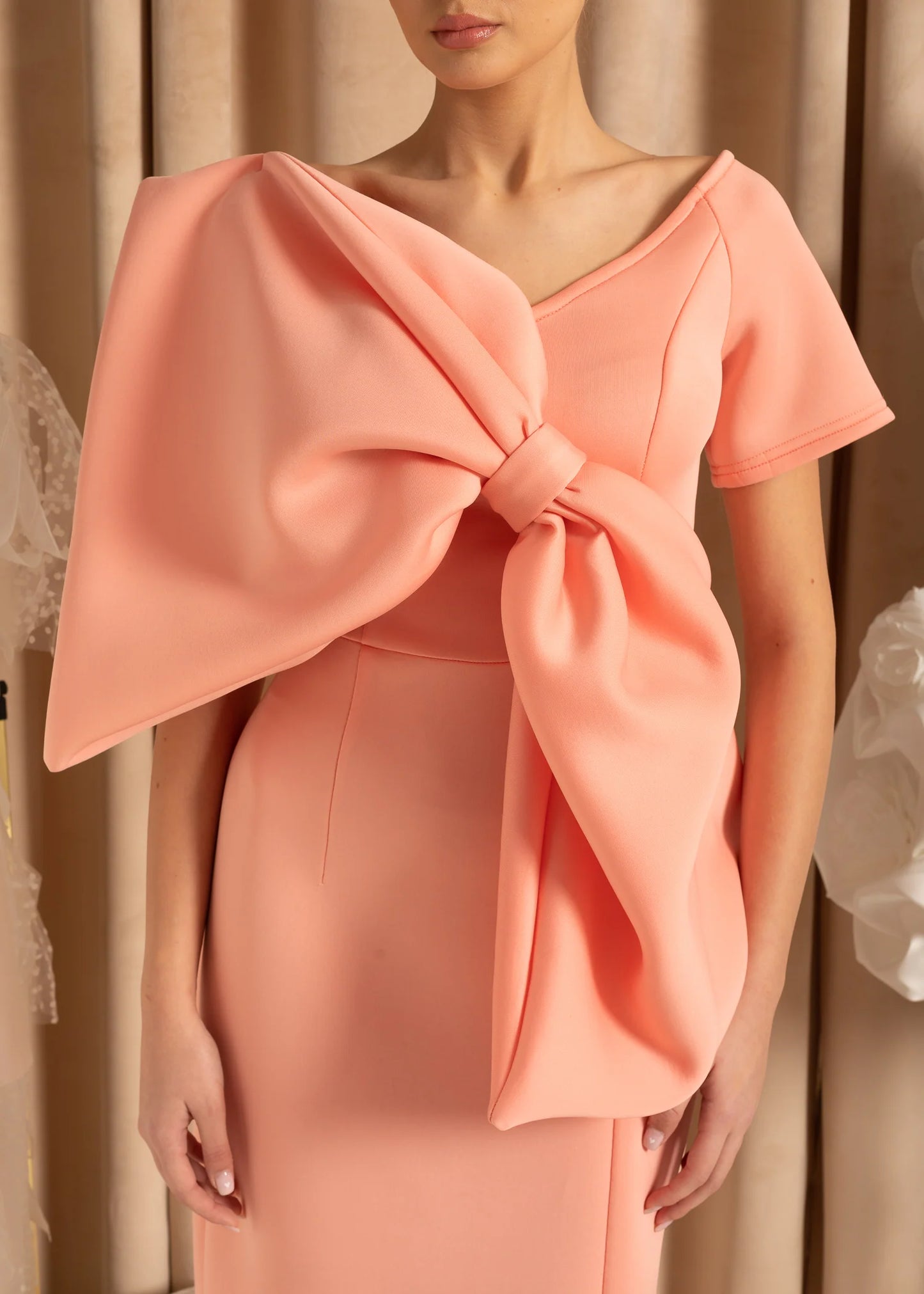 Elegant Fitted Dress With Oversized Front Bow - Peach