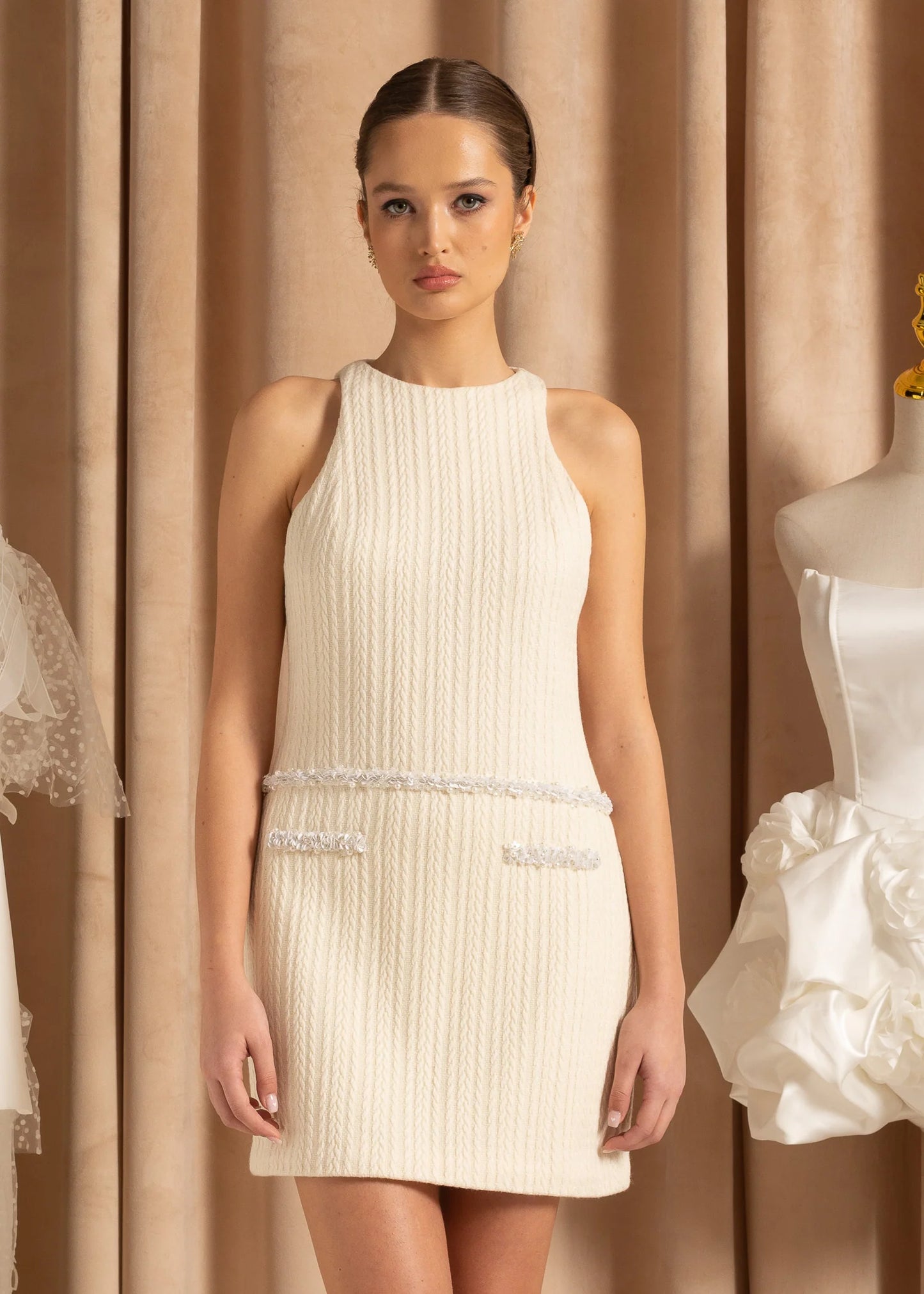 Elegant Sleeveless Textured Mini Dress- Ivoire