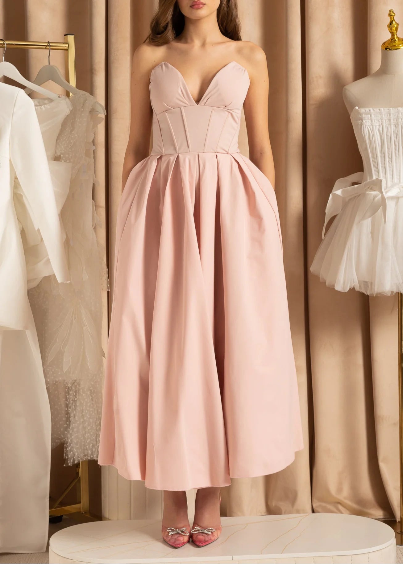 Elegant Strapless Dress with Fitted Bodice And Sweetheart Neckline - Peach
