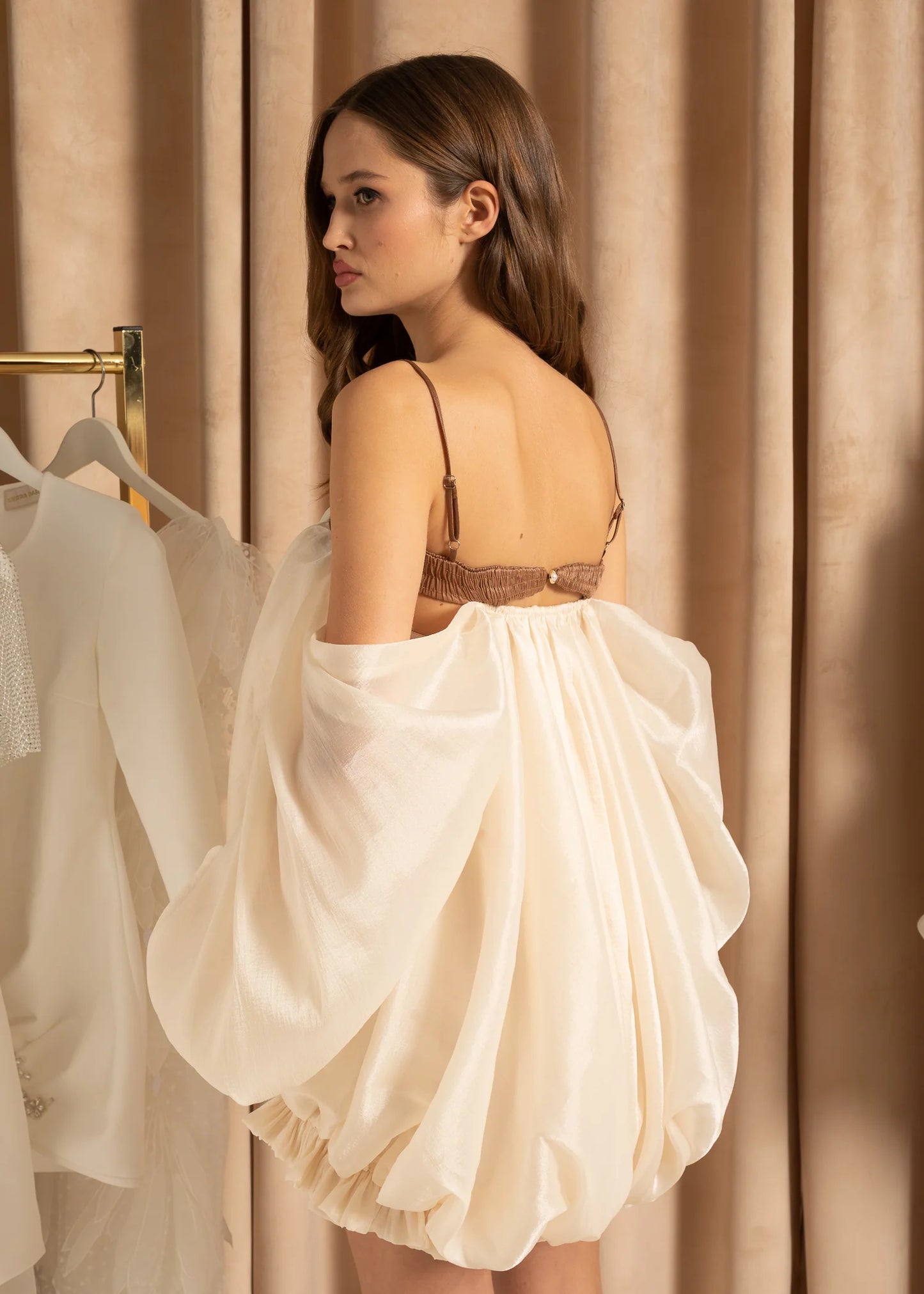 Off Shoulder Flowing Mini Dress With Contrasting Brown Elements - Beige