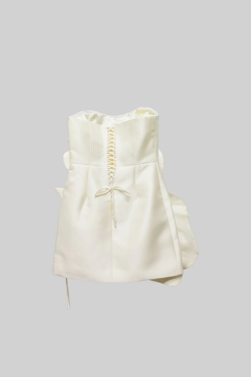 Satin Mini Dress With Oversized 3D Flowers - Ivoire