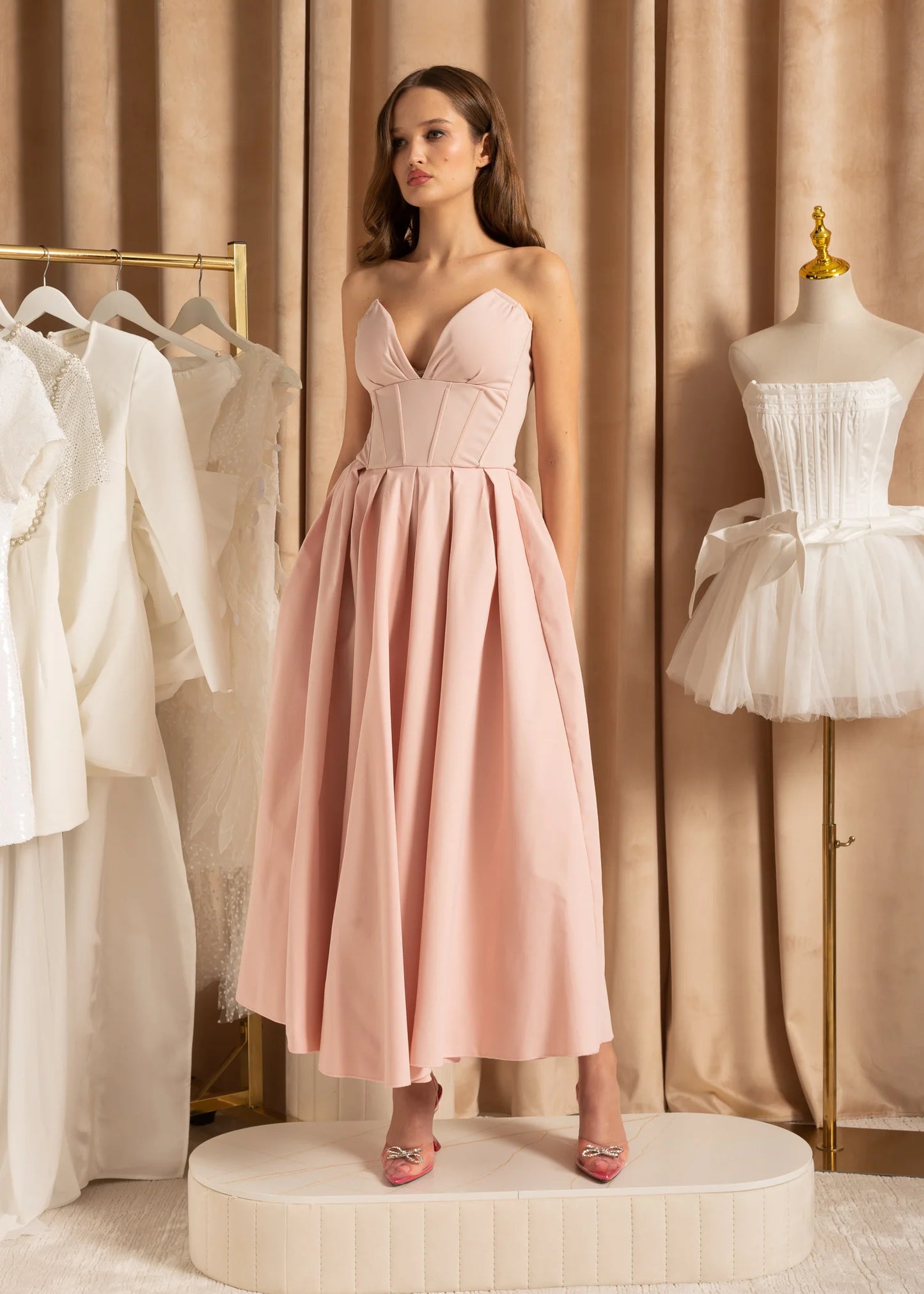 Elegant Strapless Dress with Fitted Bodice And Sweetheart Neckline - Peach