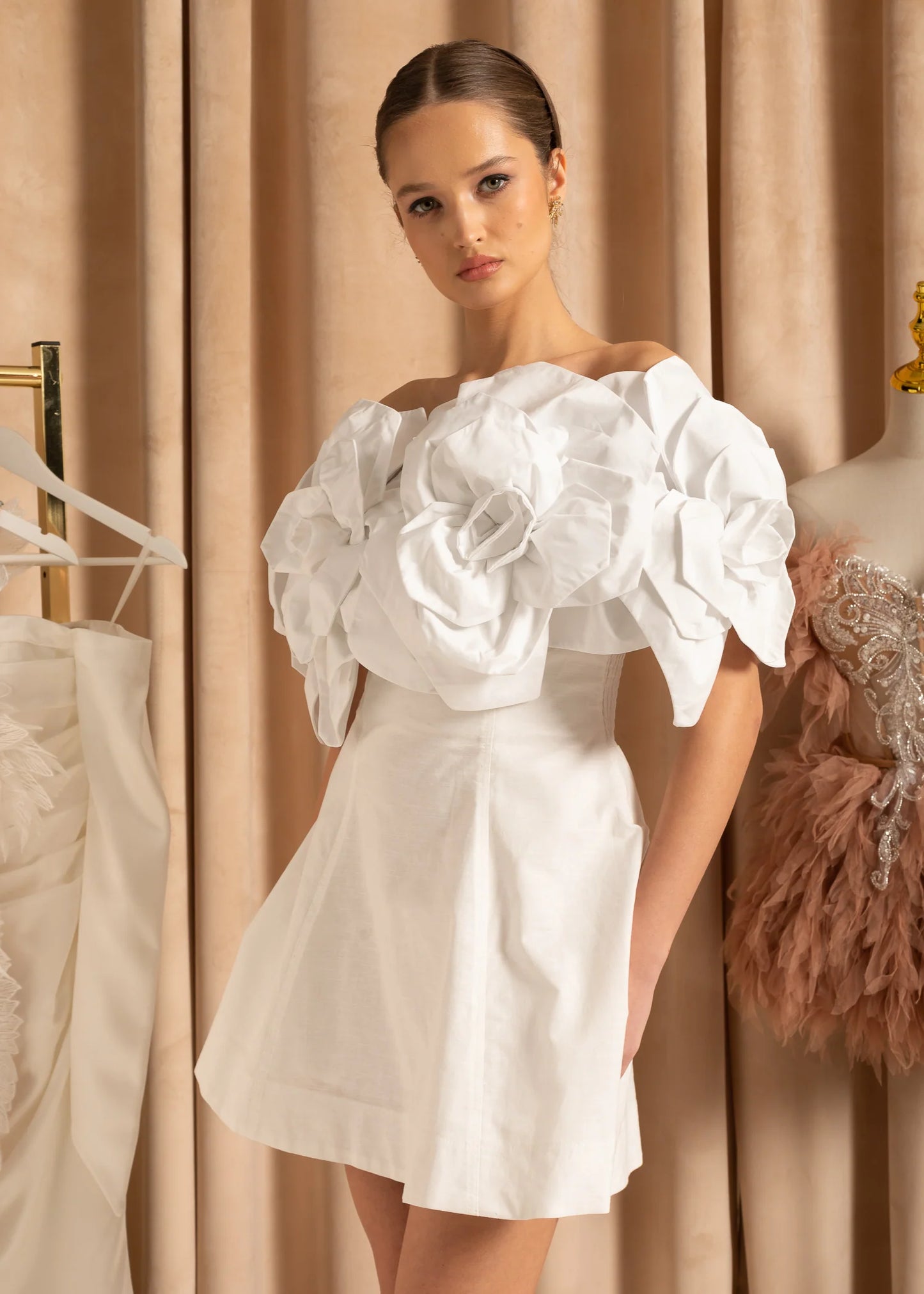 Elegant Mini Dress With Oversized Neckline Flowers - White