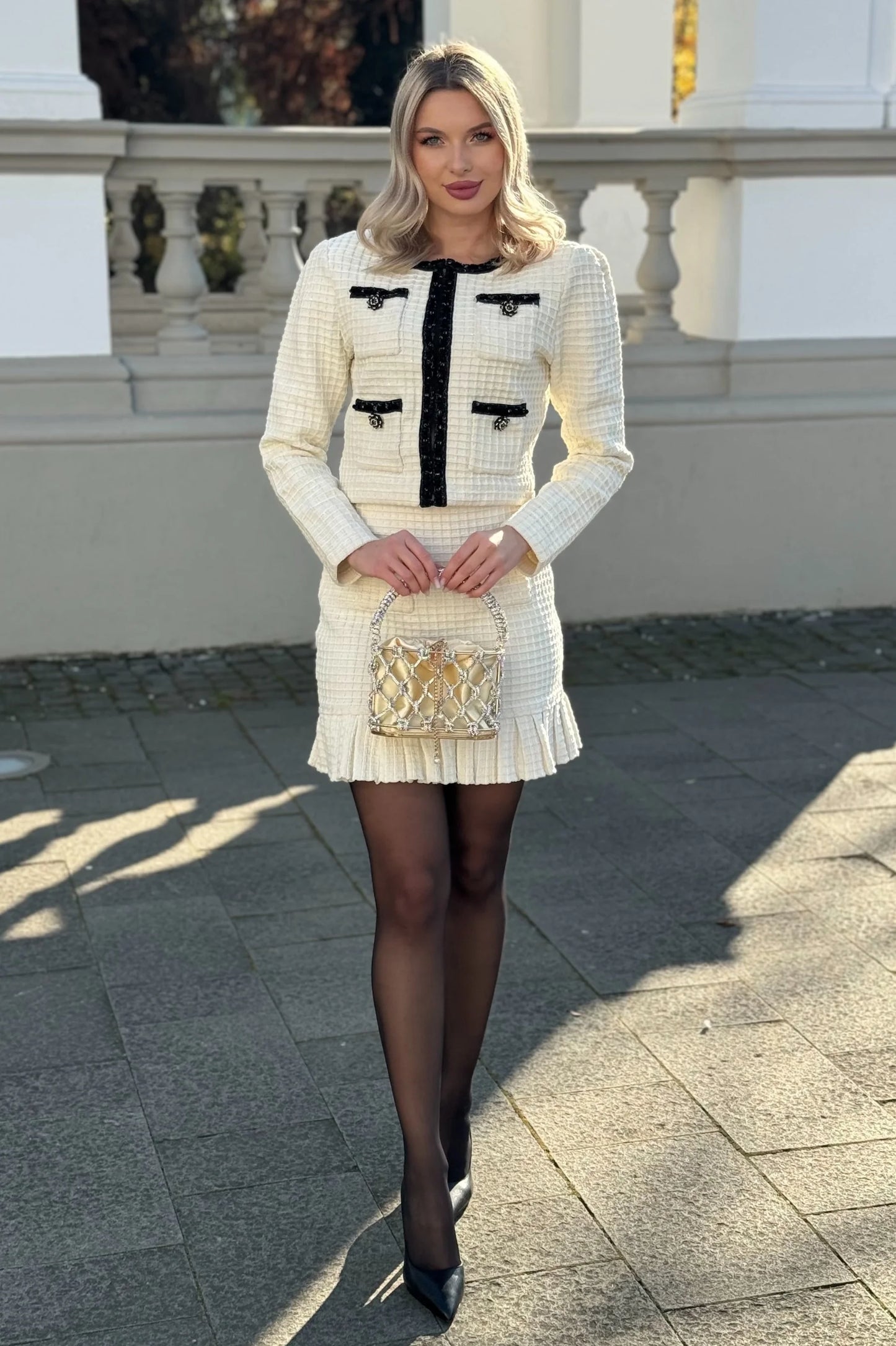 Textured Two-Piece Set With Black Accents - Ivoire