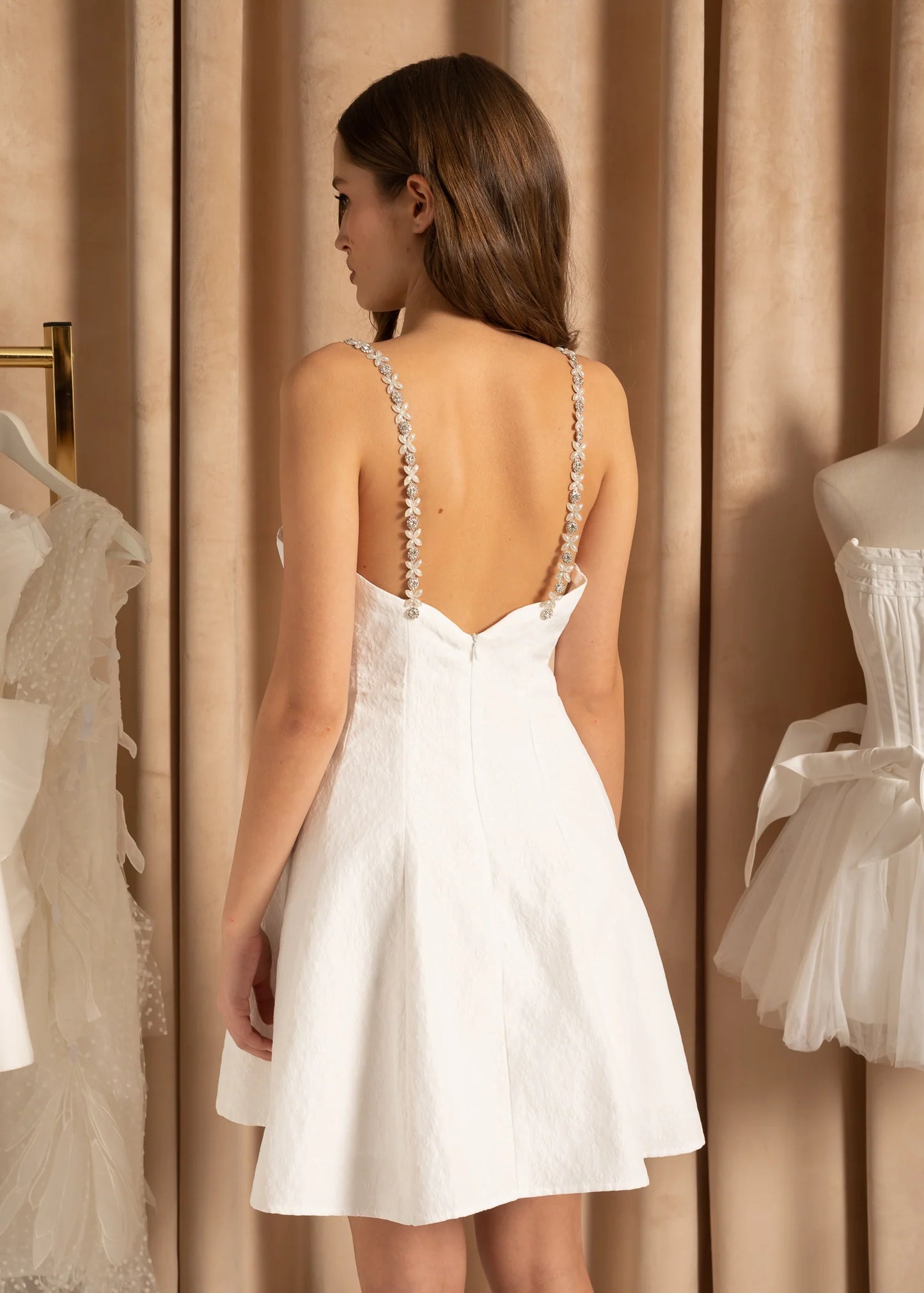 Elegant Mini Dress With Front Keyhole Cutout - White
