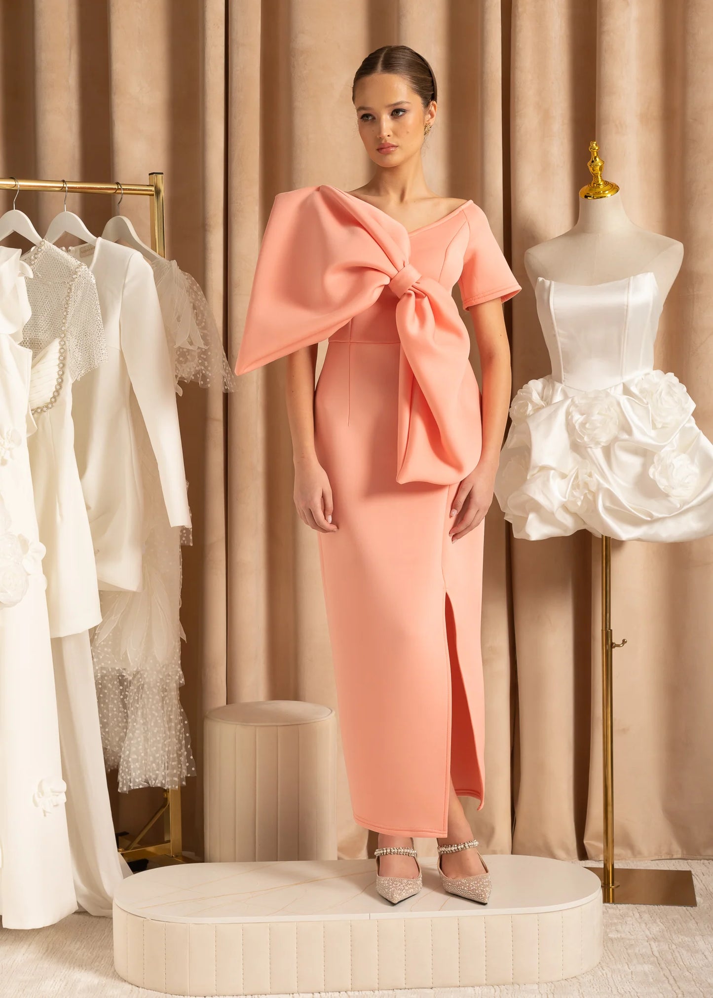 Elegant Fitted Dress With Oversized Front Bow - Peach