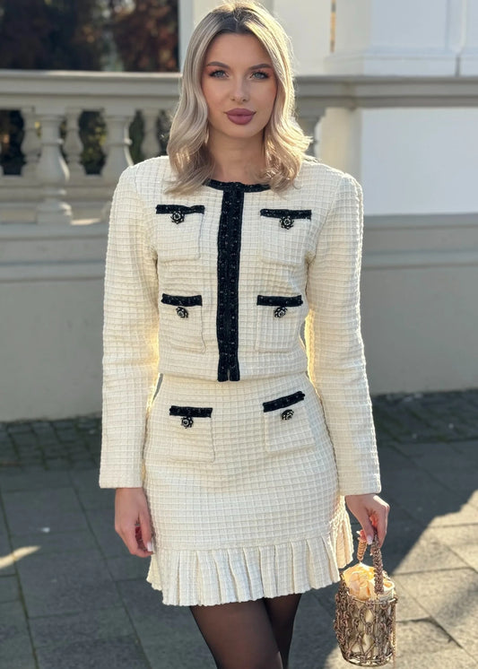 Textured Two-Piece Set With Black Accents - Ivoire