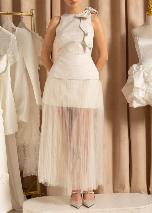 Fitted Dress With Tulle Skirt And Decorative Shoulder Bow- Ivoire