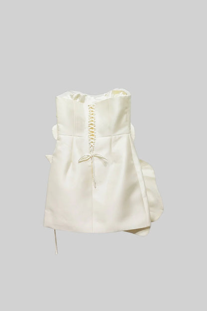Satin Mini Dress With Oversized 3D Flowers - Ivoire