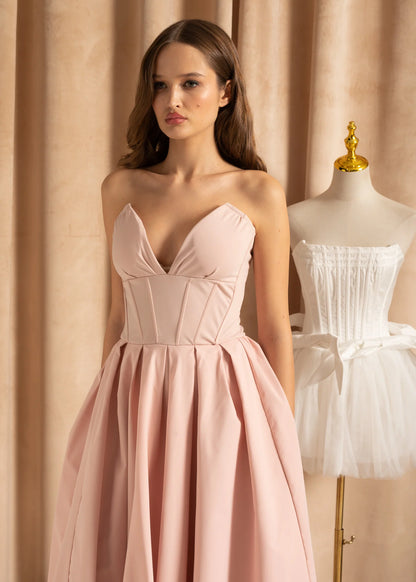 Elegant Strapless Dress with Fitted Bodice And Sweetheart Neckline - Peach